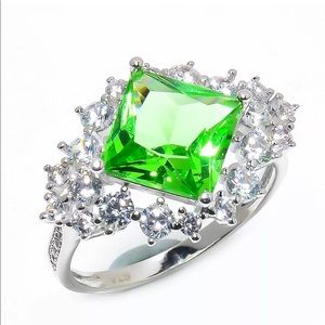 Burmese Peridot & White Topaz 925 Silver Ring 8